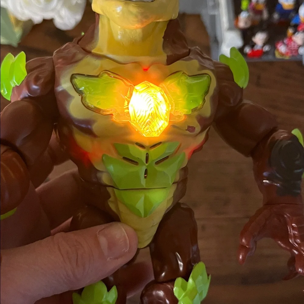 Beast Lab Dino Lord Terror T-Rex Action Figure Moose Toys Dinosaur Lights